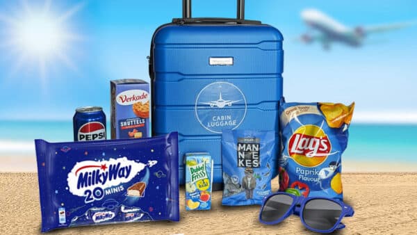 Blauwe underseater trolley zomerpakket met zonnebril en snacks