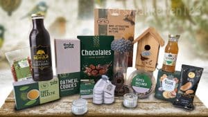 Duurzaam kerstpakket Vrolijk Vogelparadijs met eikelvoedersilo, nestkast en biologische lekkernijen