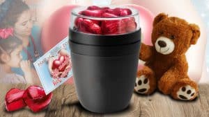 Dag van de Zorg cadeau 2026 Mepal lunchpot met chocolade hartjes en kaartje