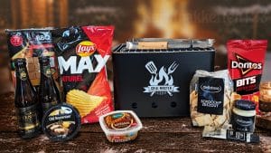 Grillmaster BBQ kerstpakket met exclusieve Happz barbecue, BBQ tang, bier en barbecue producten.