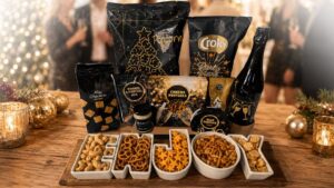 Kerstpakket Enjoy the Holidays Luxe borrelpakket met serveerset