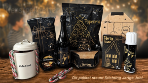 Kerstpakket Feest voor Iedereen met lekkernijen en steun aan Stichting Jarige Job