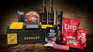 Stanley gereedschapskoffer kerstpakket met speciaalbier en luxe borrelhapjes