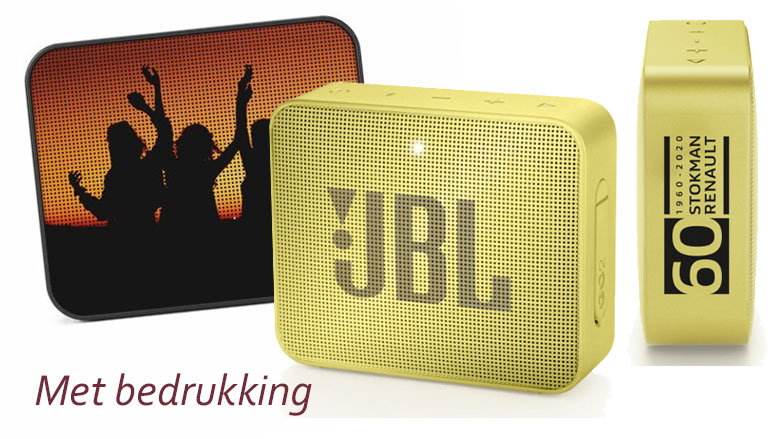 JBL Go Essential 2 Bluetooth speaker met logo als kerstcadeau voor personeel, verkrijgbaar in zwart, blauw en rood.